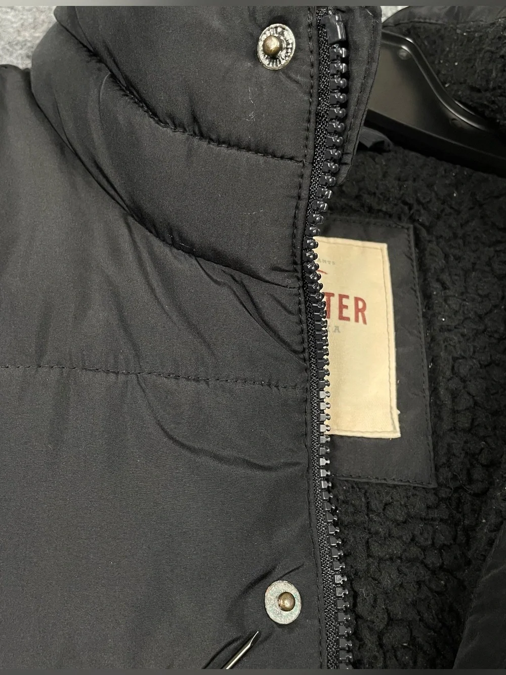 Hollister Puffer Vest Mens XL Black Sherpa Fur Lined Full Zip Y2K Ski Casual
